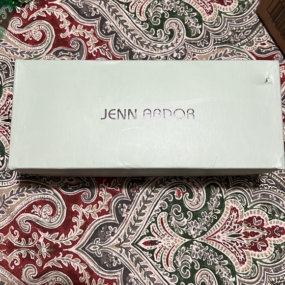 New in box Jean Ardor Womens Canvas classic low top leopard print sneakers - Picture 6 of 7